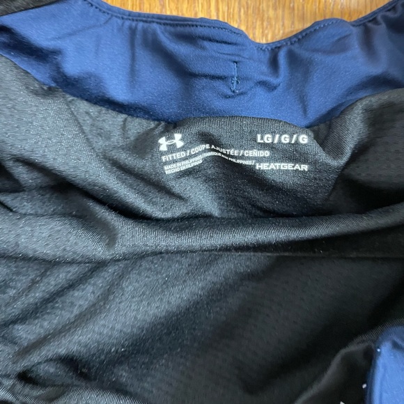 Athletic under armour shorts - Picture 3 of 4